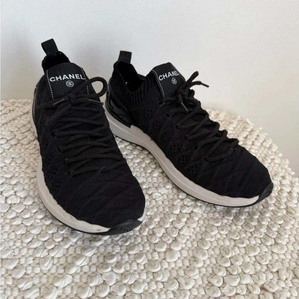 Authentic CHANEL Black ribbed knit lace up sneakers 38 1/2 - Picture 4 of 16